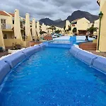 Apartament Mare 2 *