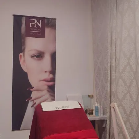 Apartament Mare 2 *